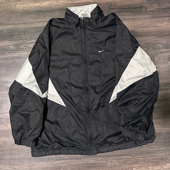 Nike 90s Vintage Y2K black and silver jacket. Archive Streetwear. - Picture 7 of 7